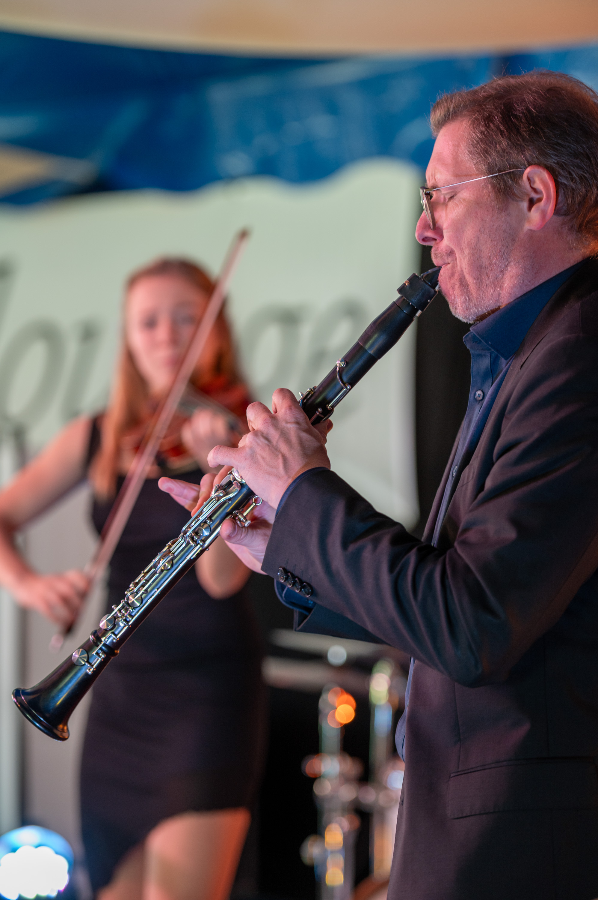 Klarinettist auf der Bühne